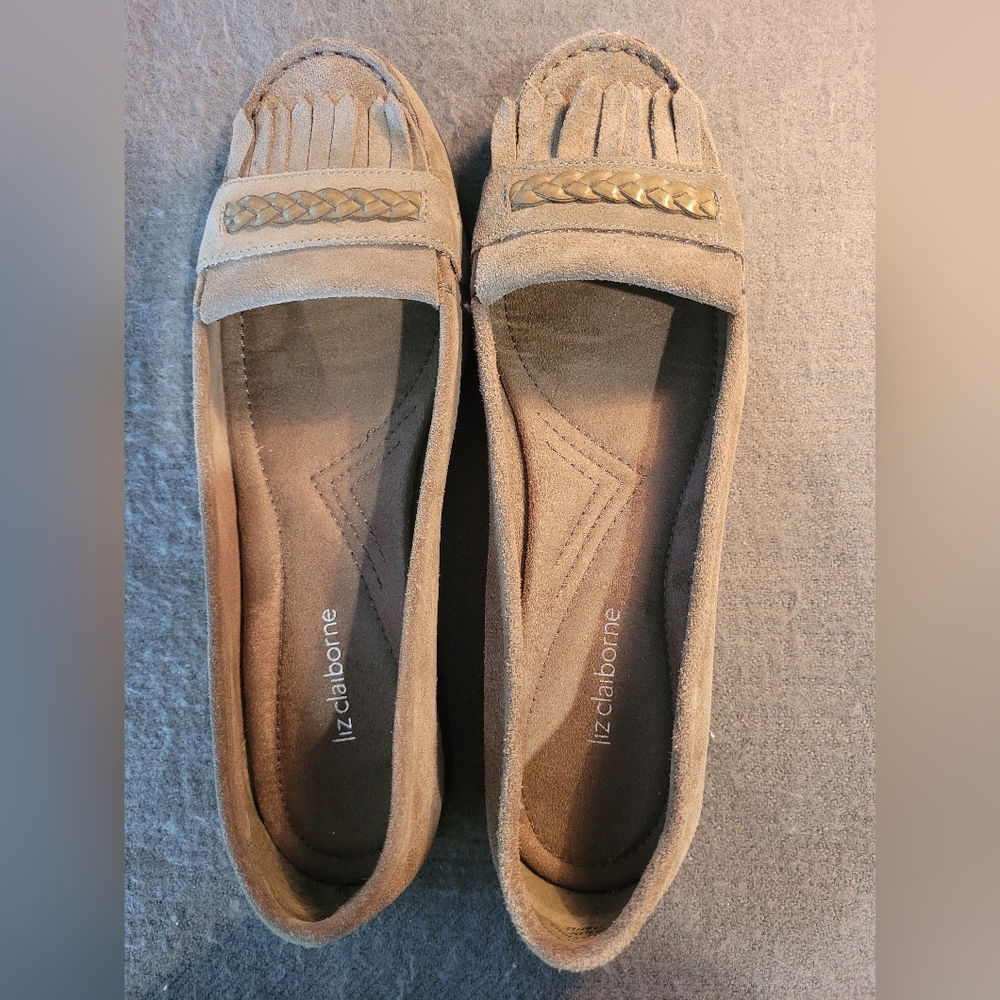 VTG Liz Claiborne Suade Loafers, Woman's Size 9 1/2, Gray.